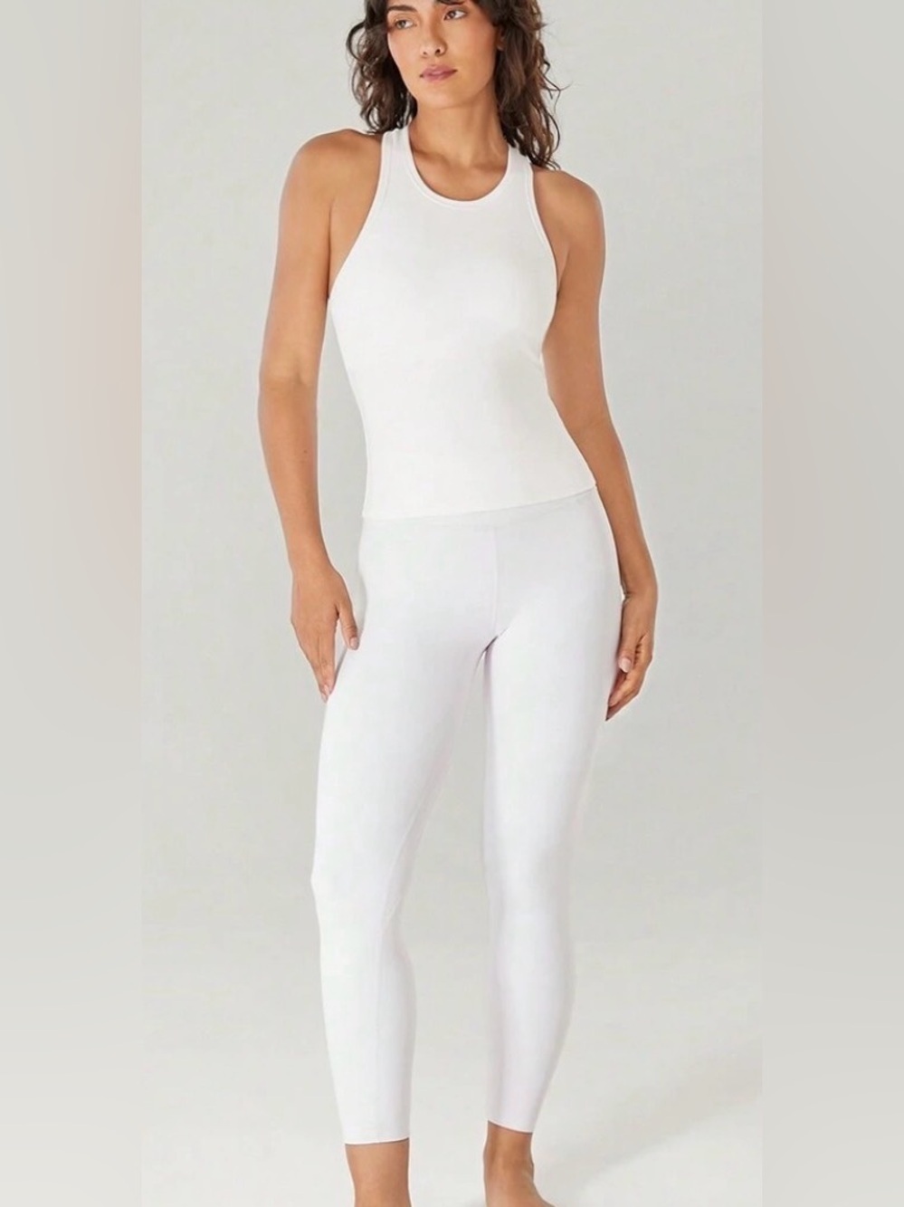 Glowmode FeatherFit™ Routine Round Neck Racerback Tank White Large NWT - Picture 4 of 12